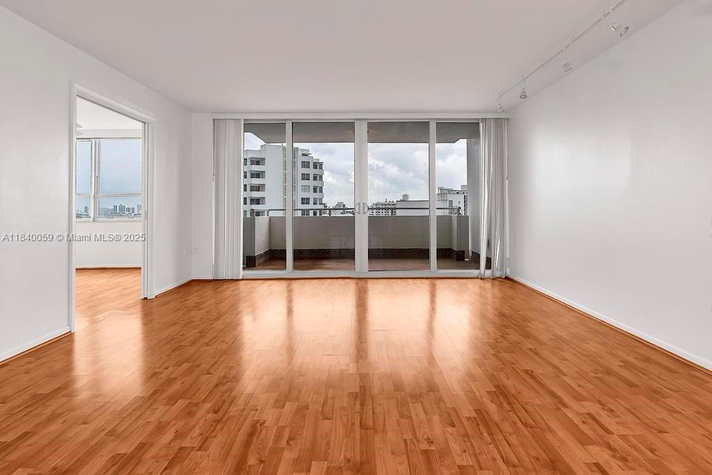11 Island Ave 1210