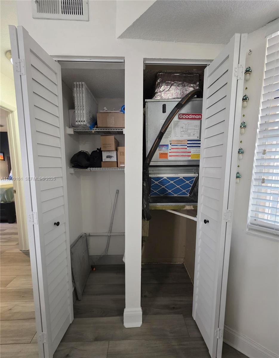 WINDMILL LAKES III CONDO - Residential