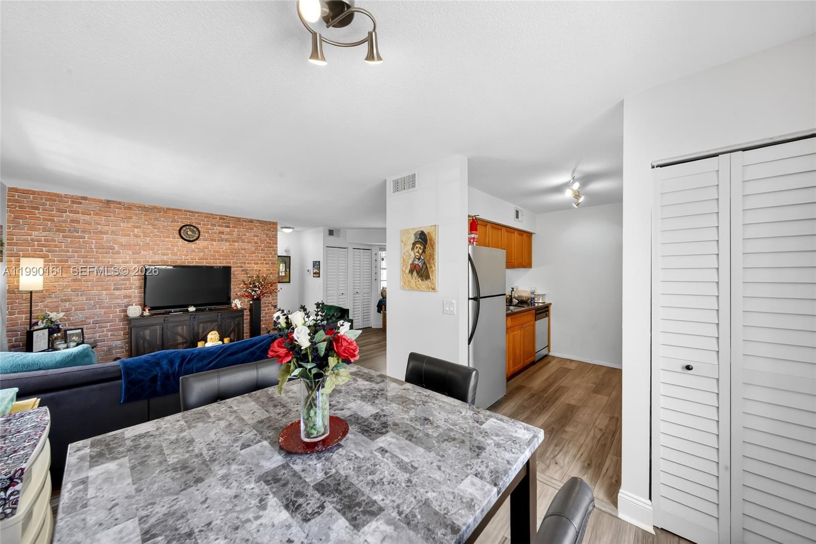 WINDMILL LAKES III CONDO - Residential