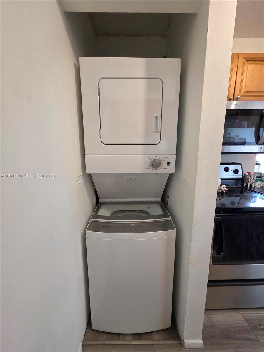 WINDMILL LAKES III CONDO - Residential