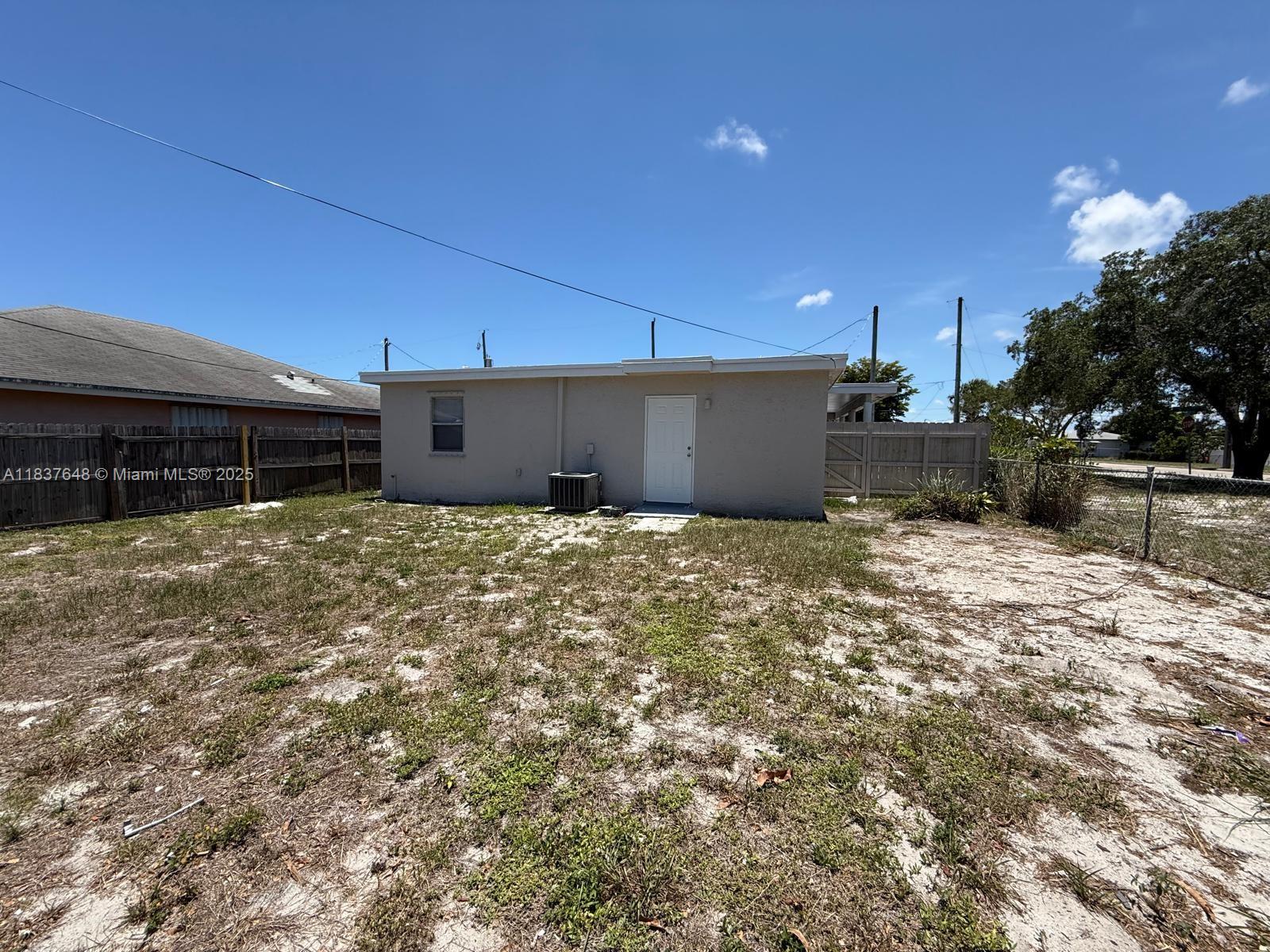 ACREHOME PARK SECOND ADD - Residential Lease