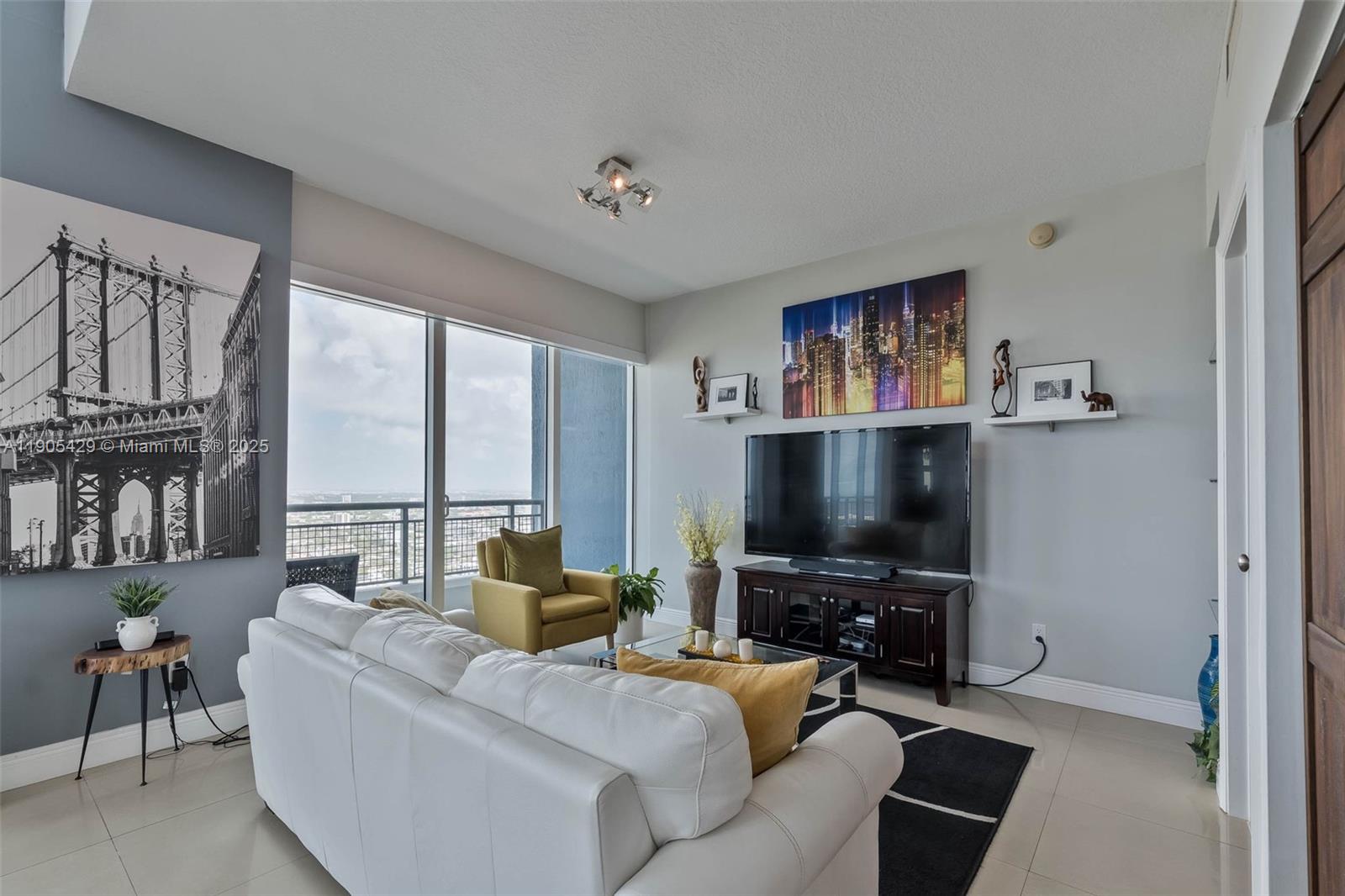 INFINITY AT BRICKELL COND - Residential