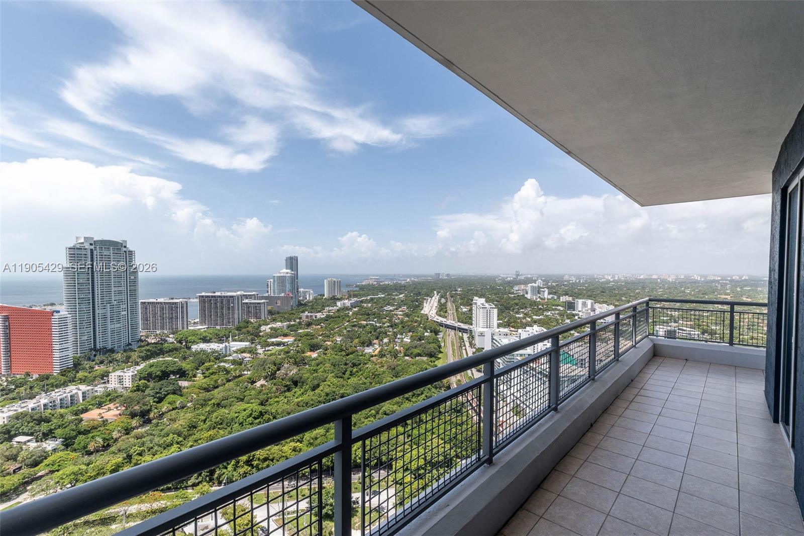 INFINITY AT BRICKELL COND - Residential