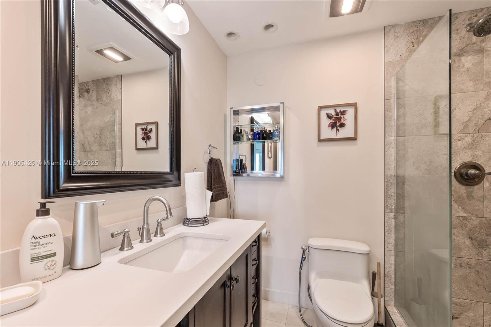 INFINITY AT BRICKELL COND - Residential