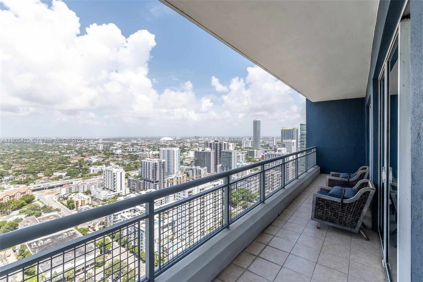 INFINITY AT BRICKELL COND - Residential