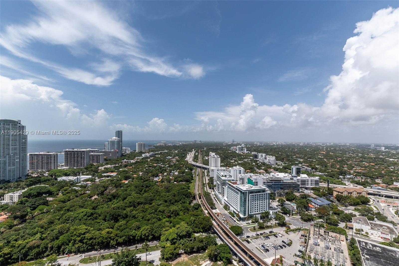 INFINITY AT BRICKELL COND - Residential