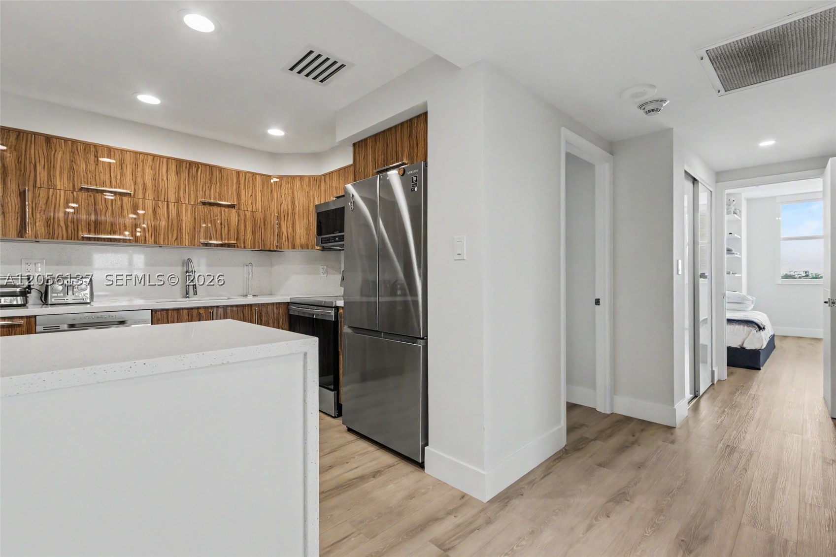 500 Bayview Dr 822