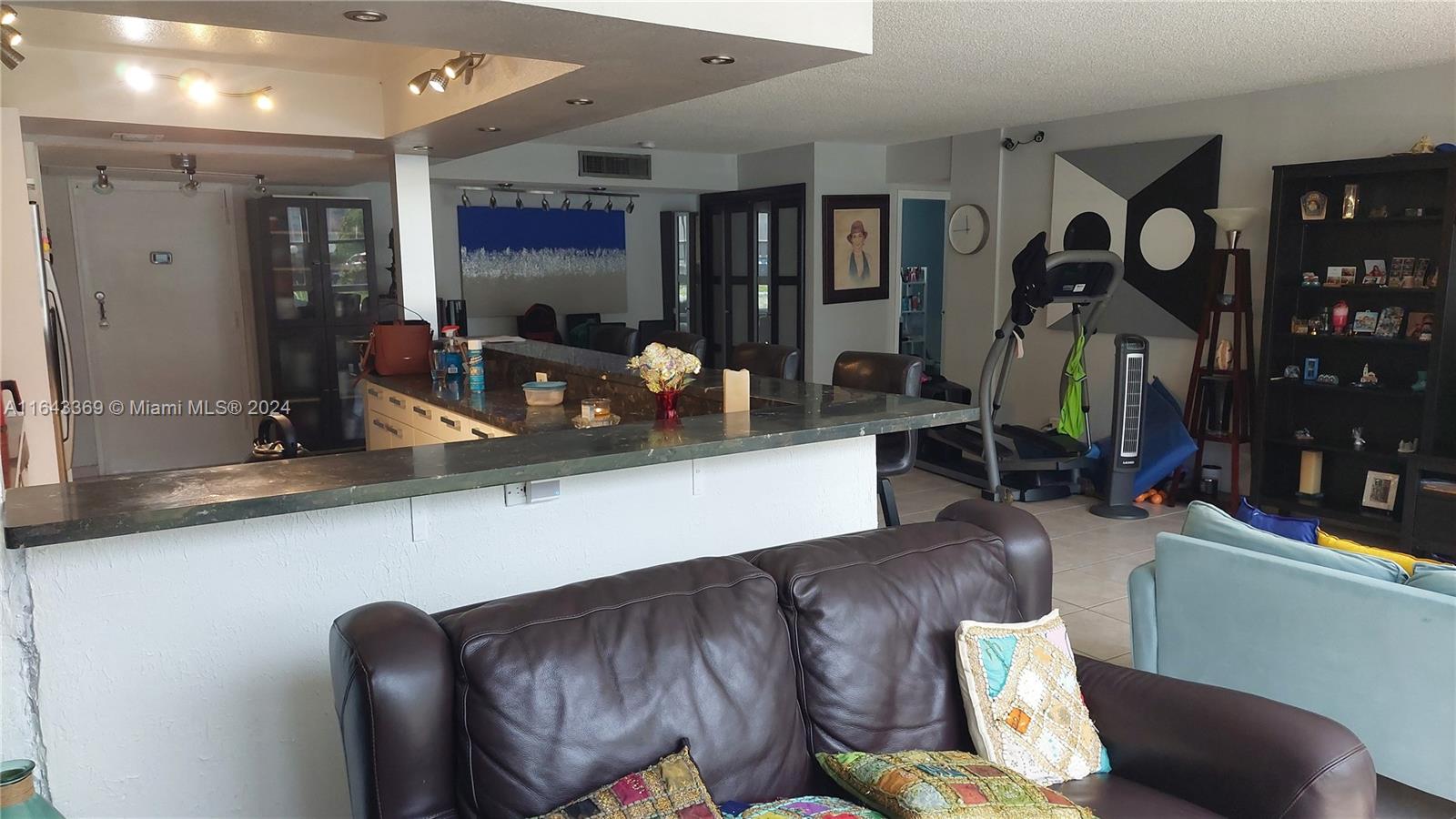 DE SOTO PARK CONDO - Residential