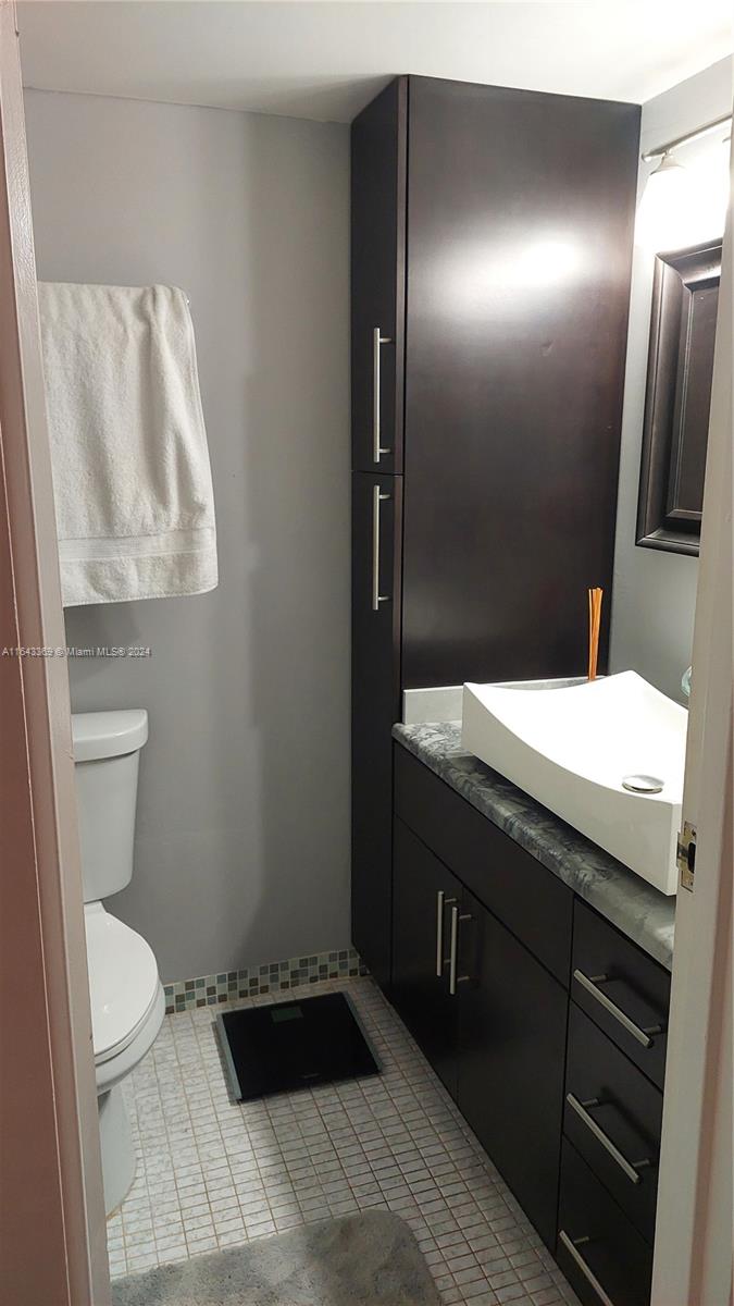 DE SOTO PARK CONDO - Residential