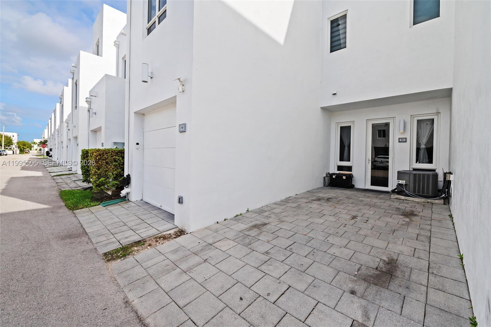 LANDMARK AT DORAL CONDO - Residential