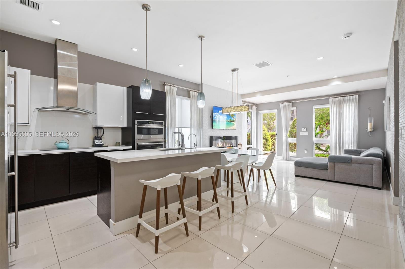 LANDMARK AT DORAL CONDO - Residential