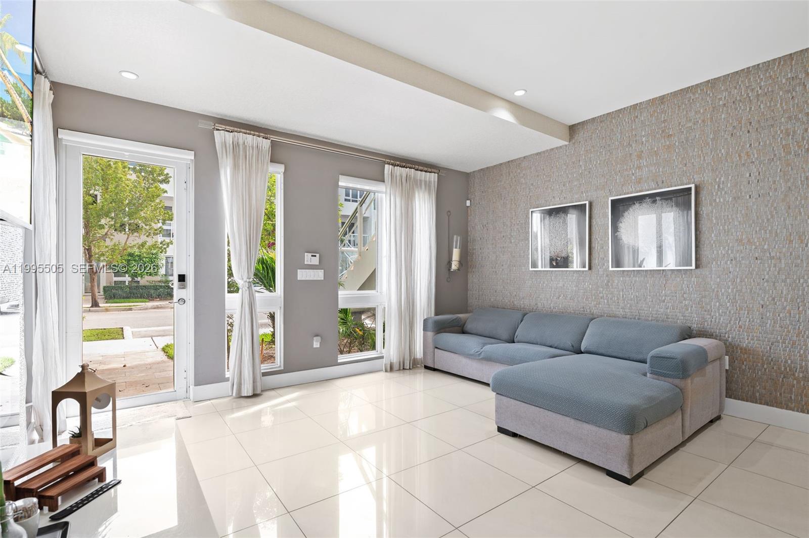 LANDMARK AT DORAL CONDO - Residential