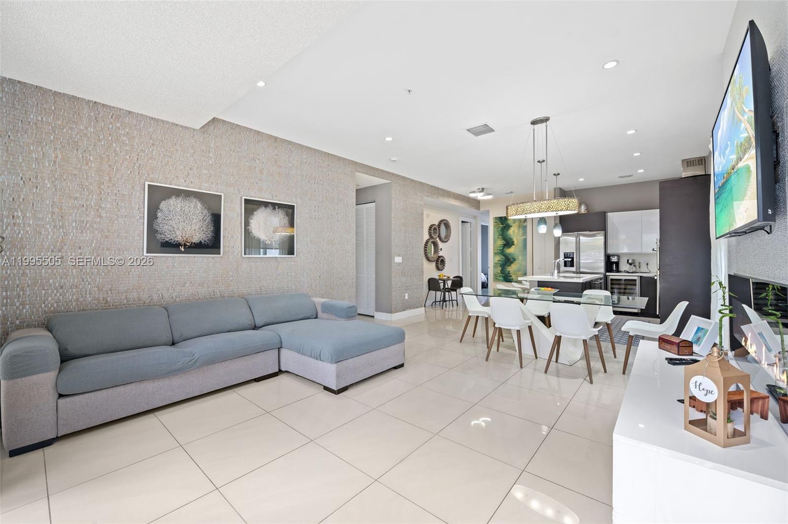 LANDMARK AT DORAL CONDO - Residential