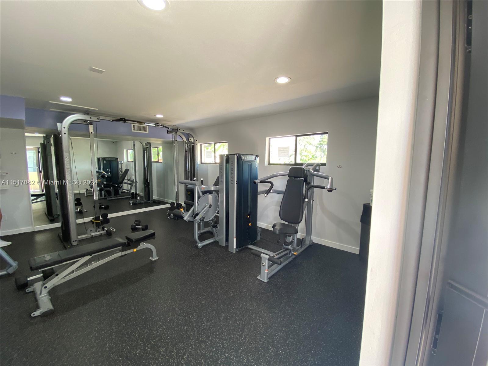 KINGS CREEK SO CONDO - Residential Lease