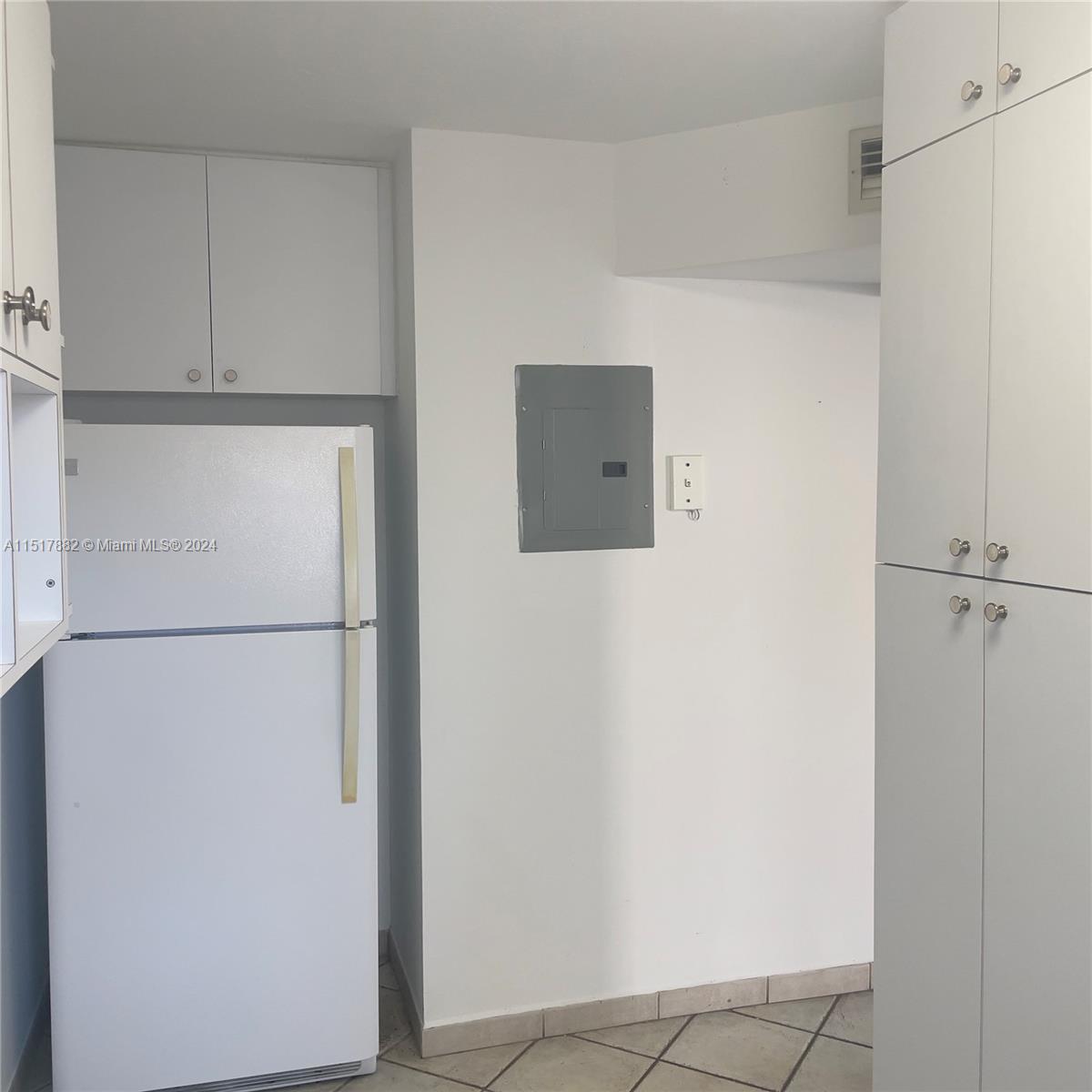 KINGS CREEK SO CONDO - Residential Lease