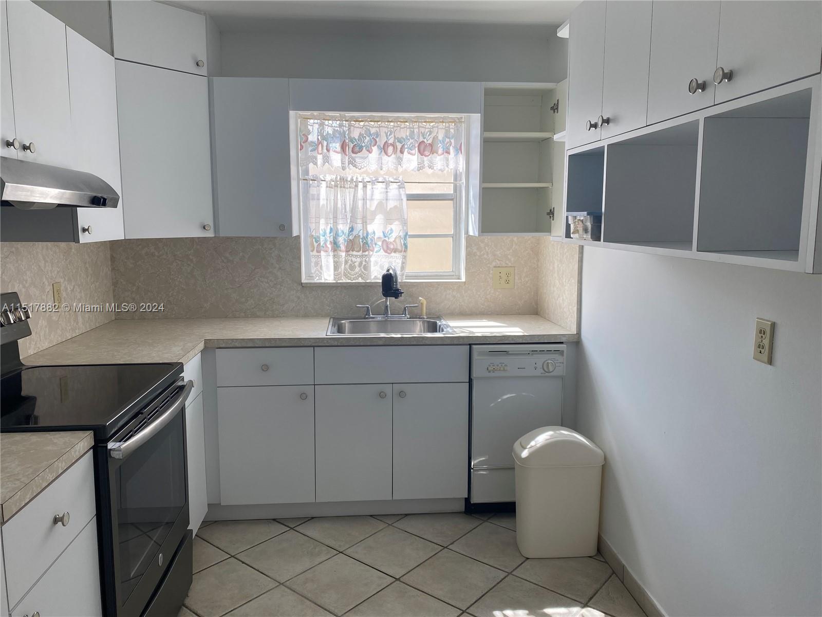 KINGS CREEK SO CONDO - Residential Lease