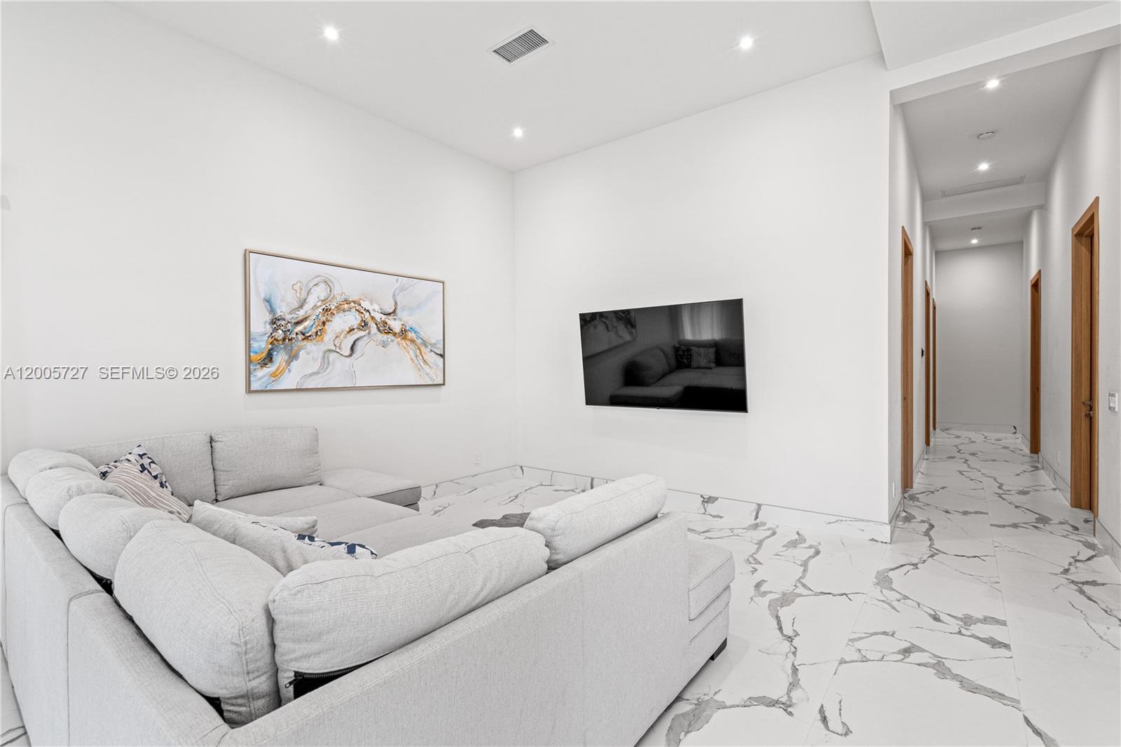 HIGHLAND LAKES - Residential