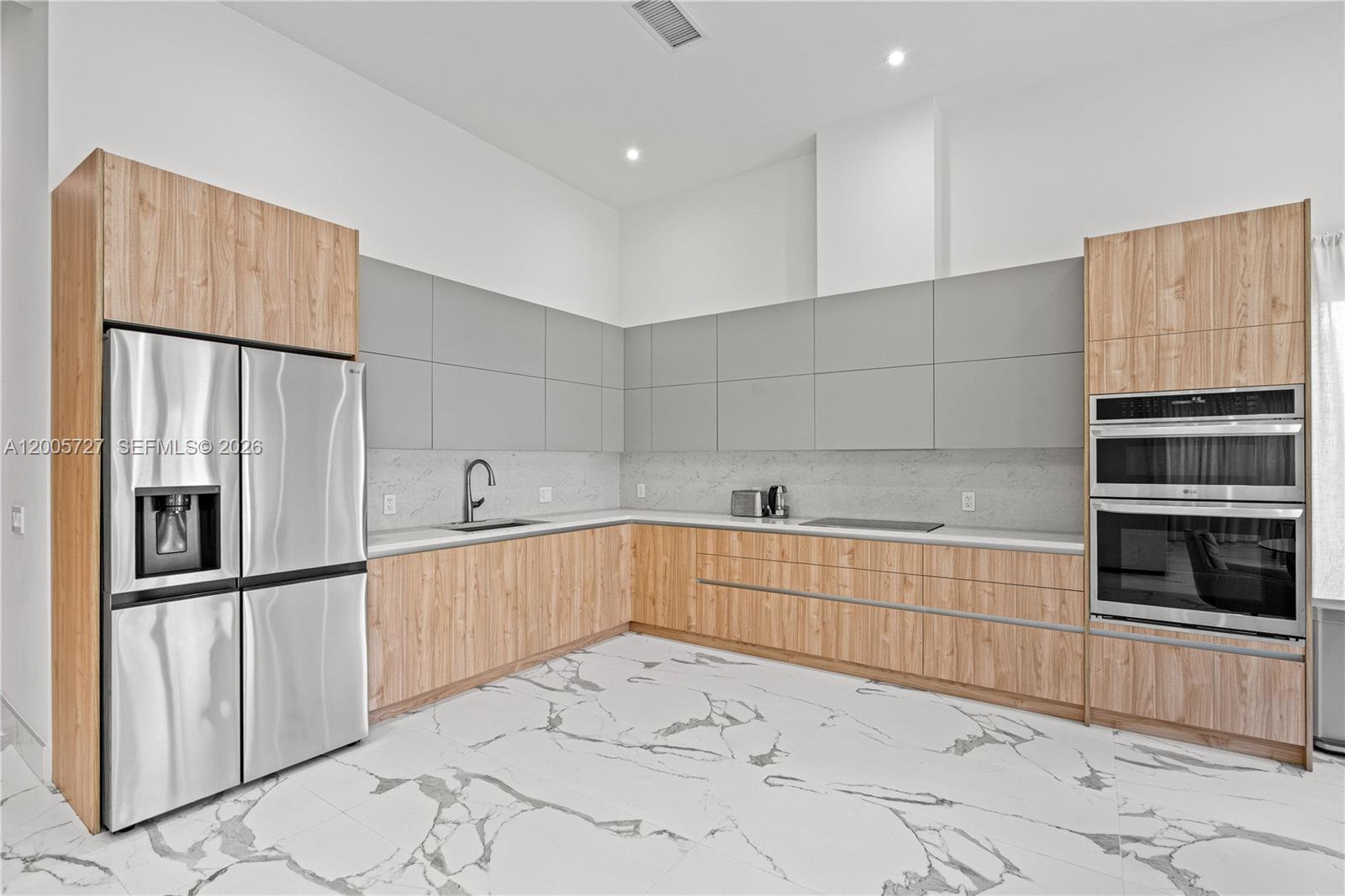 HIGHLAND LAKES - Residential