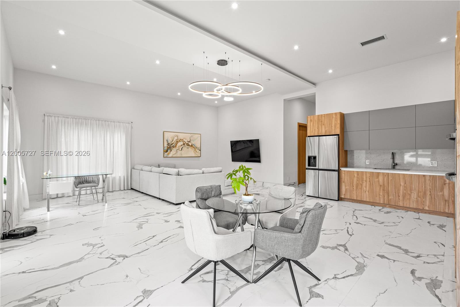 HIGHLAND LAKES - Residential