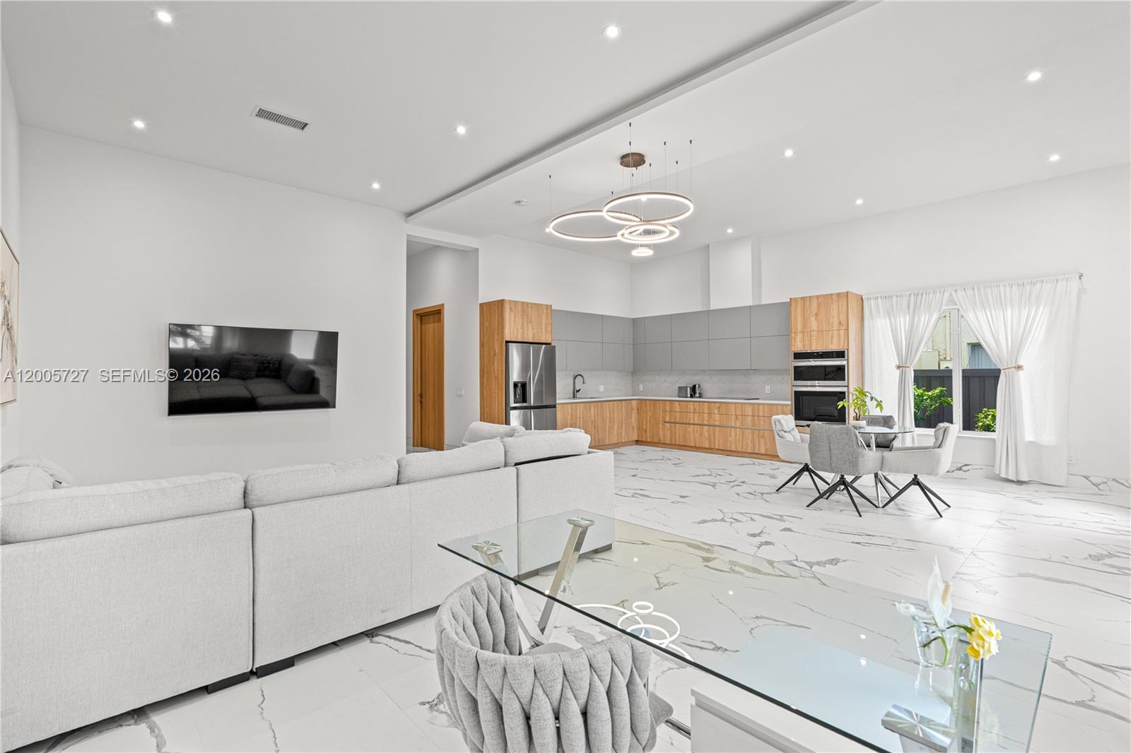 HIGHLAND LAKES - Residential