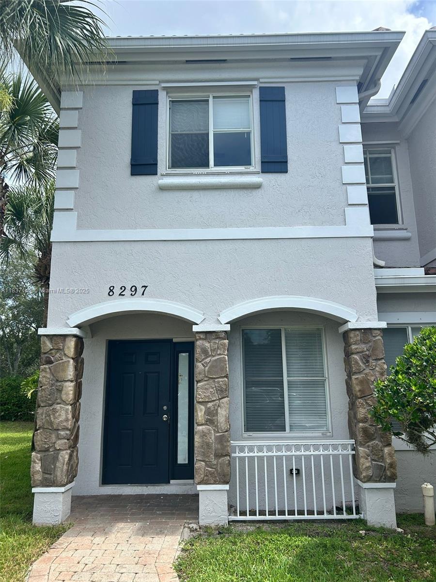 Beautiful 3/2.5 Townhouse!! Gated Community With Lots Of Amenities! Washer And Dryer Inside The Unit, Spacious Rooms, Stainless Steele Appliances, Tile In 1rst Floor And Vinyl In 2nd Floor!! Convenient Location Close To Major Highways!!