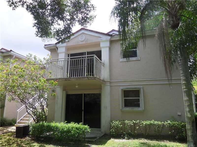 CLUB QUARTERS AT RAINTREE - Residential Lease