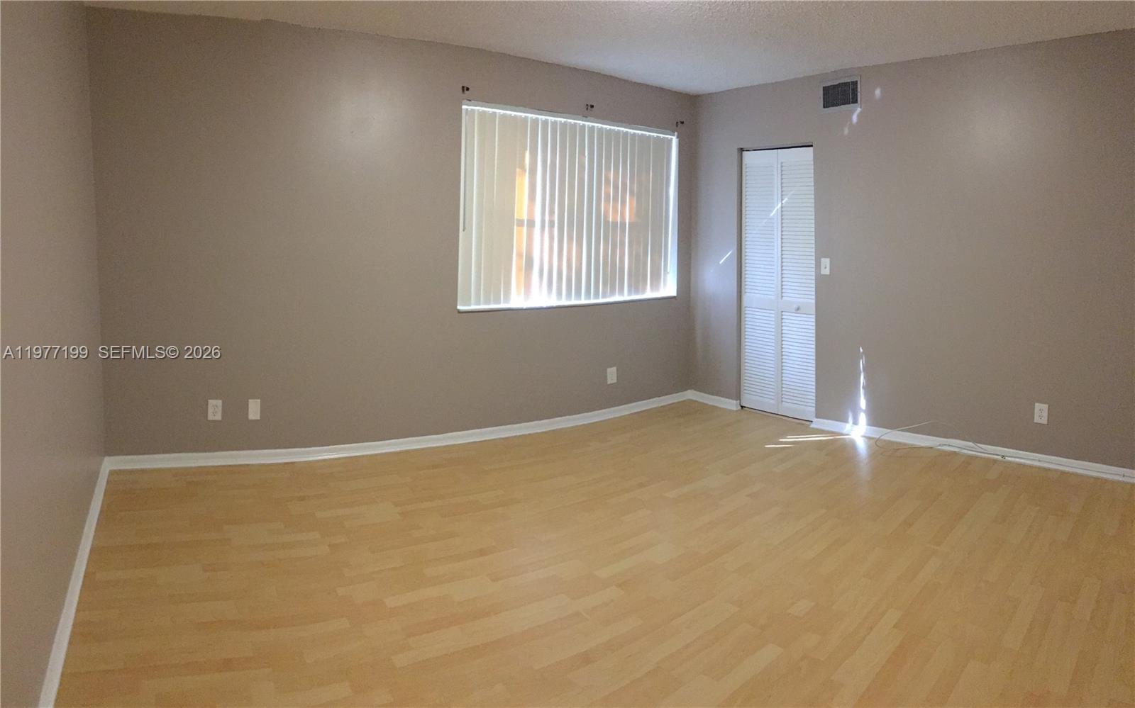 CLUB QUARTERS AT RAINTREE - Residential Lease