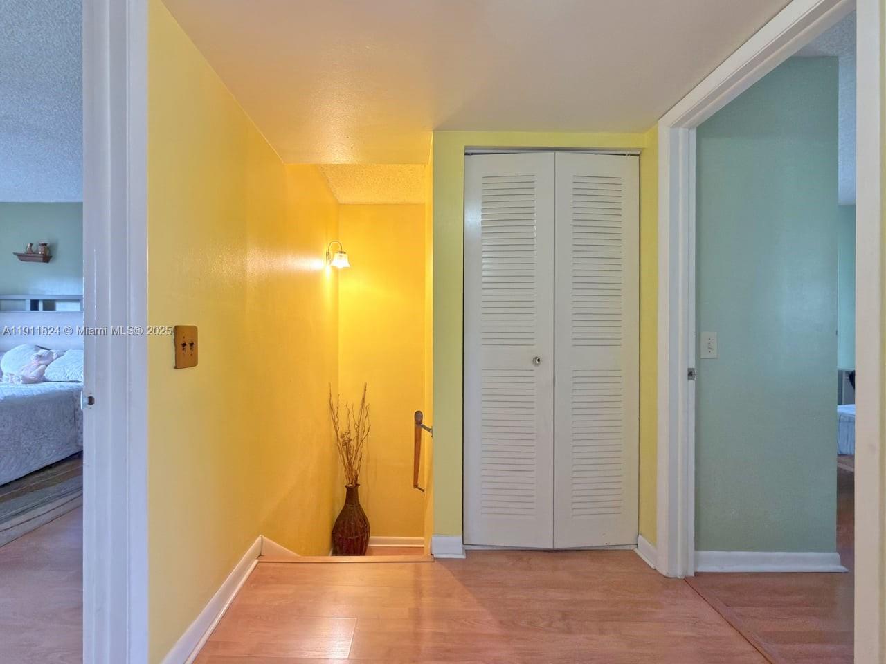 BRENTWOOD WEST TOWNHOUSES - Residential