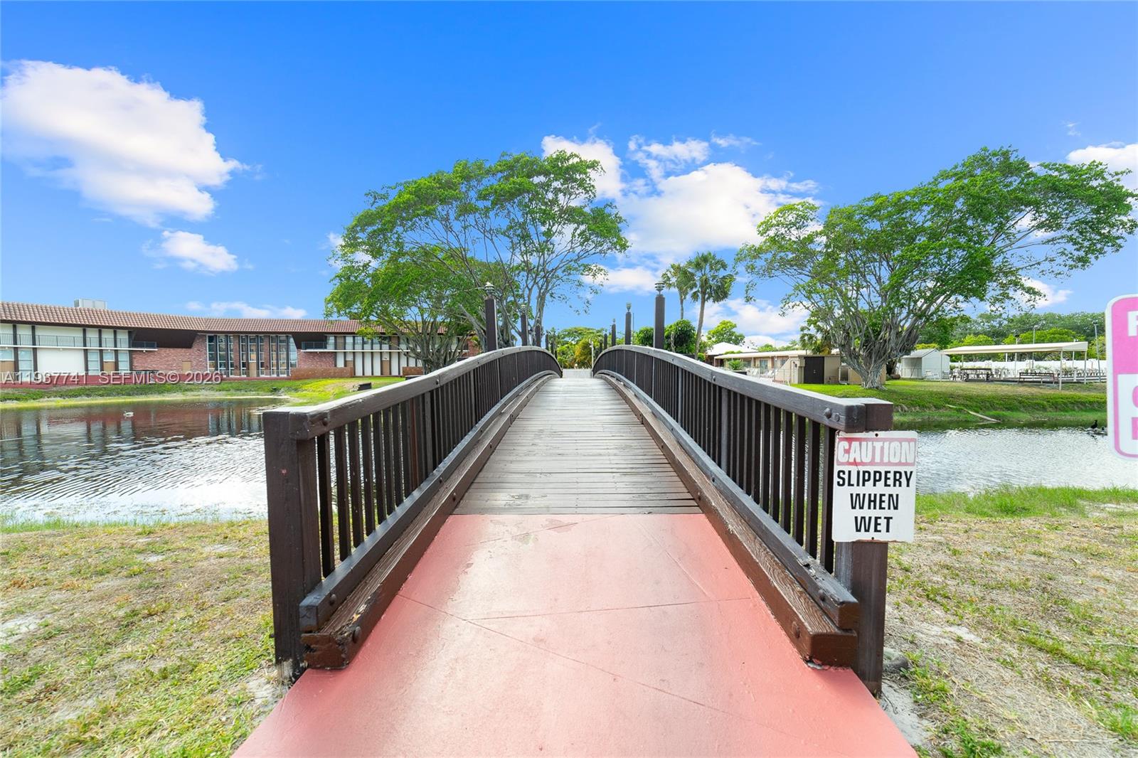 LAUDERDALE OAKS CONDO XIV - Residential