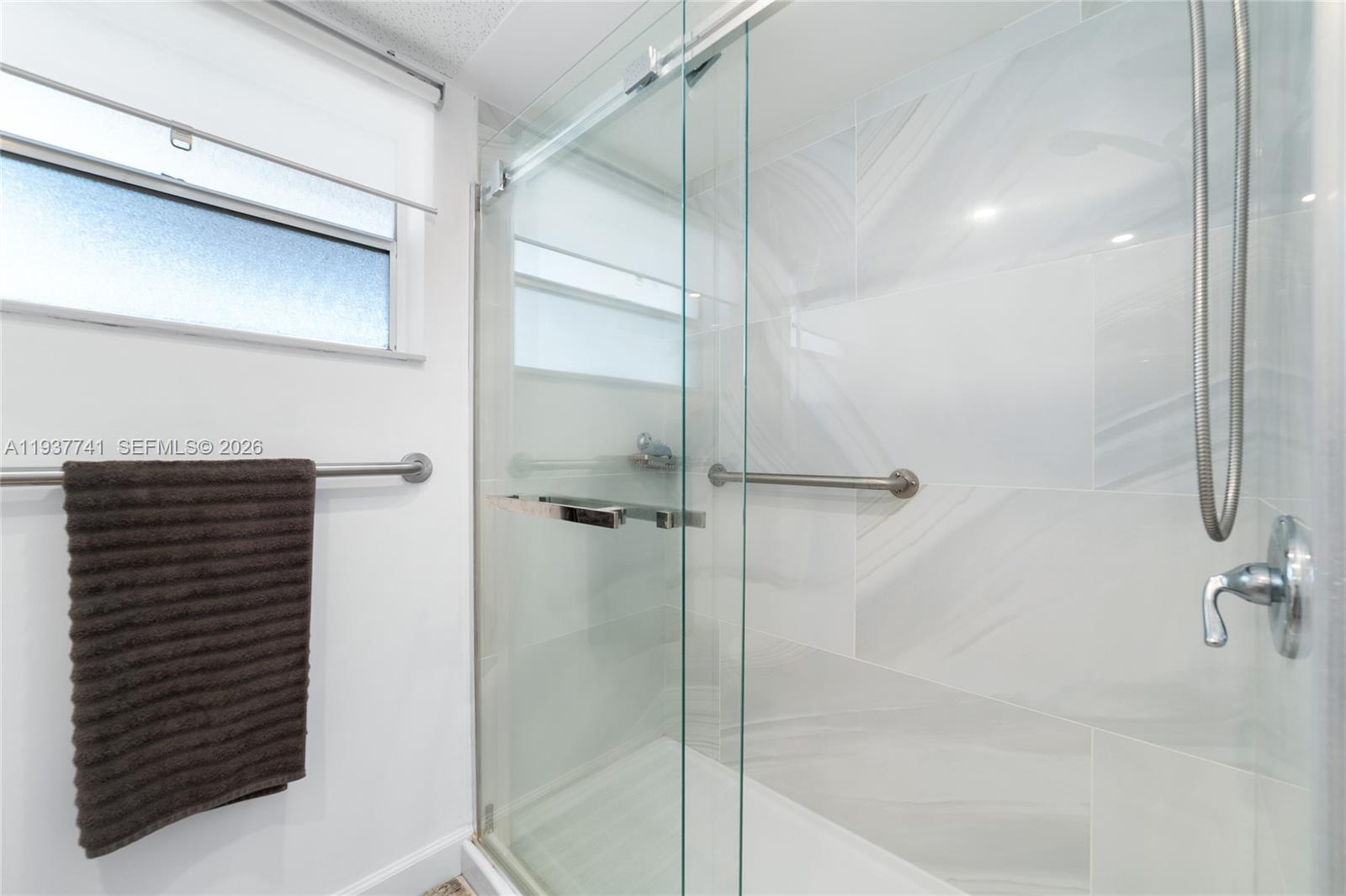 LAUDERDALE OAKS CONDO XIV - Residential