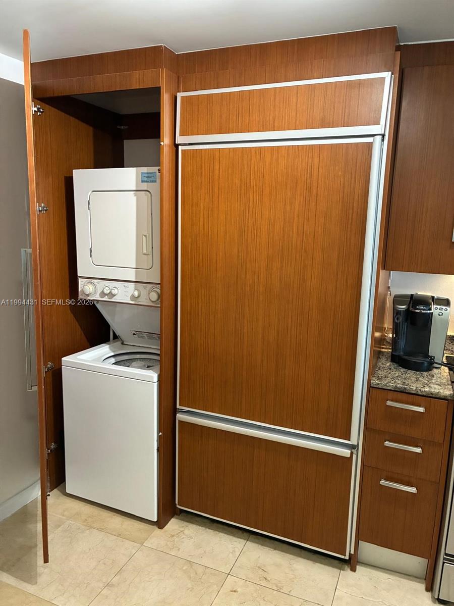 HARBOUR HOUSE - Residential Lease