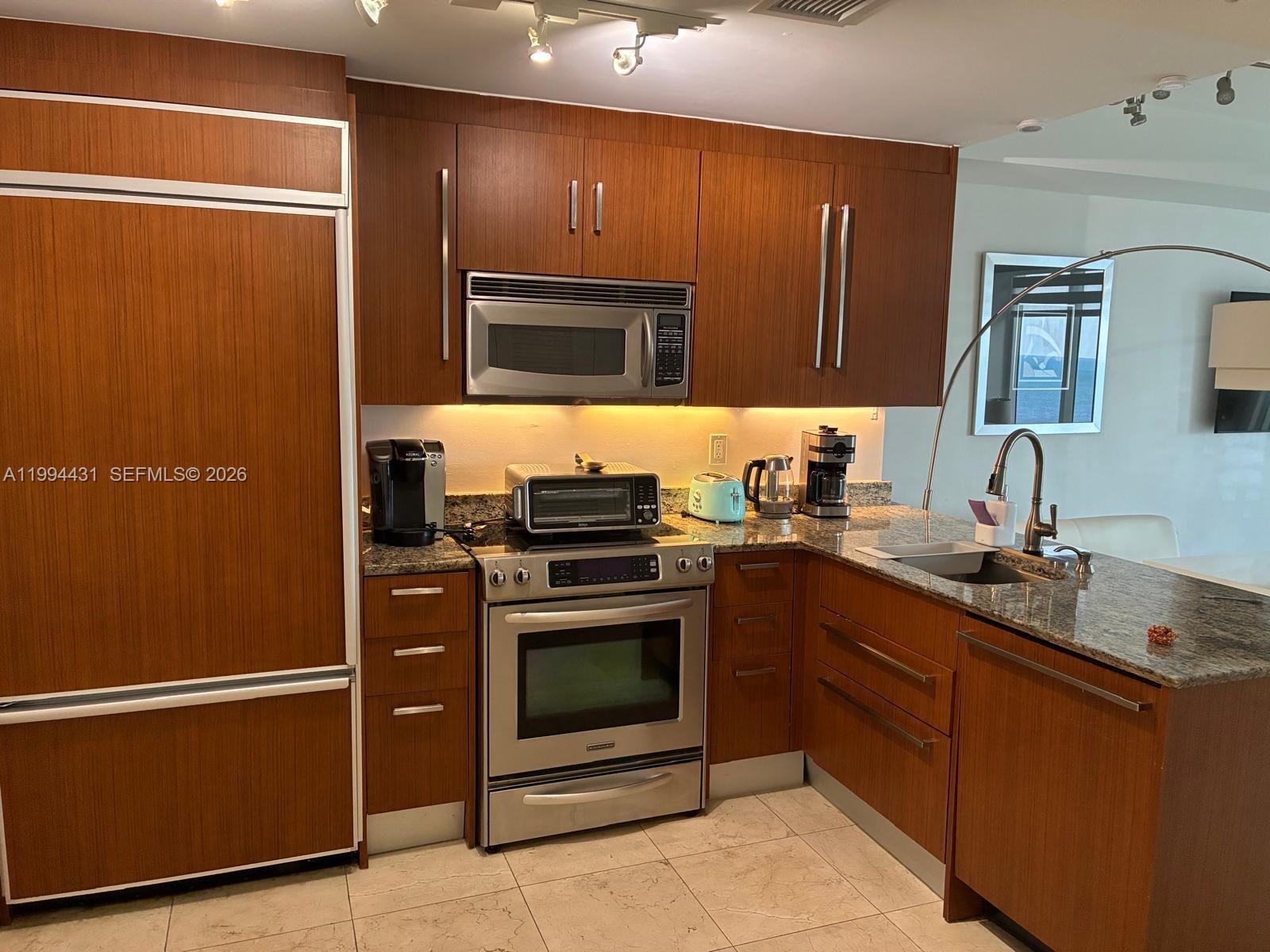 HARBOUR HOUSE - Residential Lease