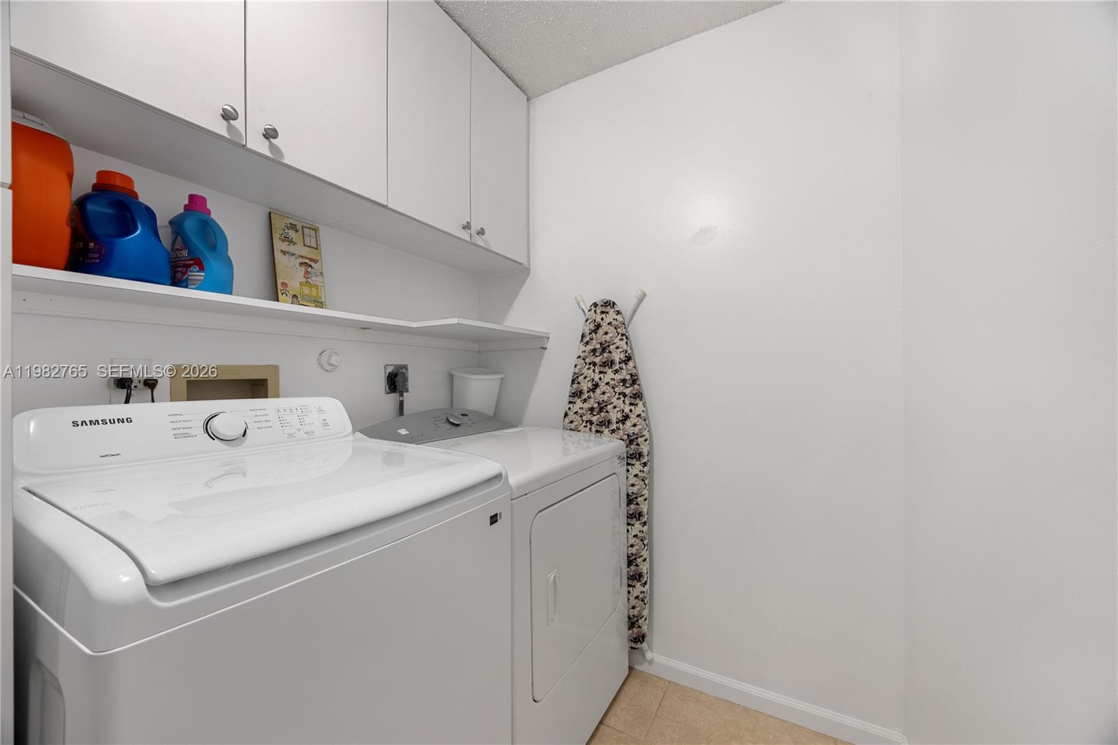 NORTH PASSAGE - Residential Lease