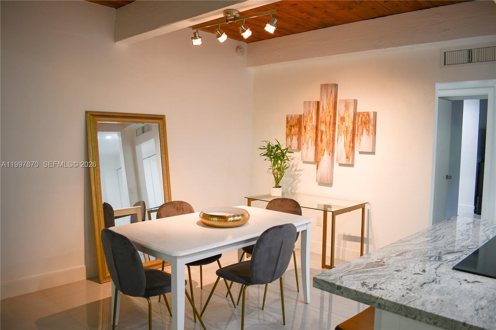 RIVERWOOD SEC 3 - Residential Lease