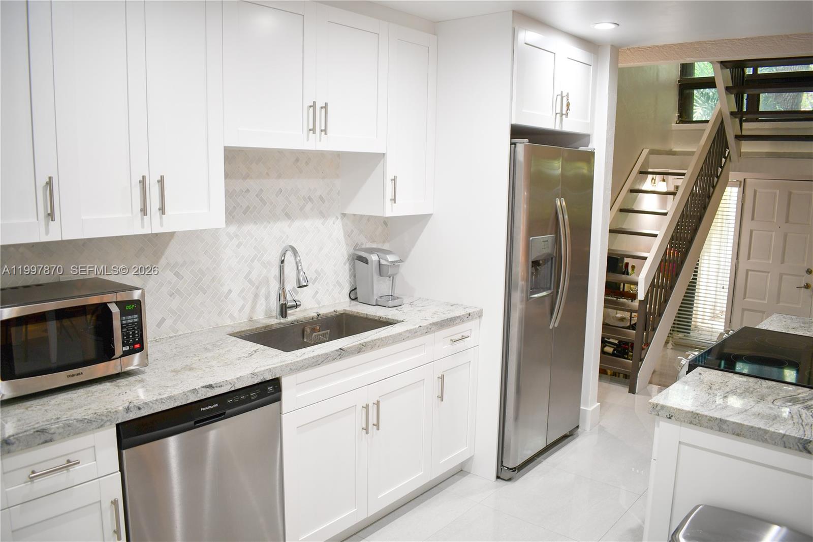 RIVERWOOD SEC 3 - Residential Lease