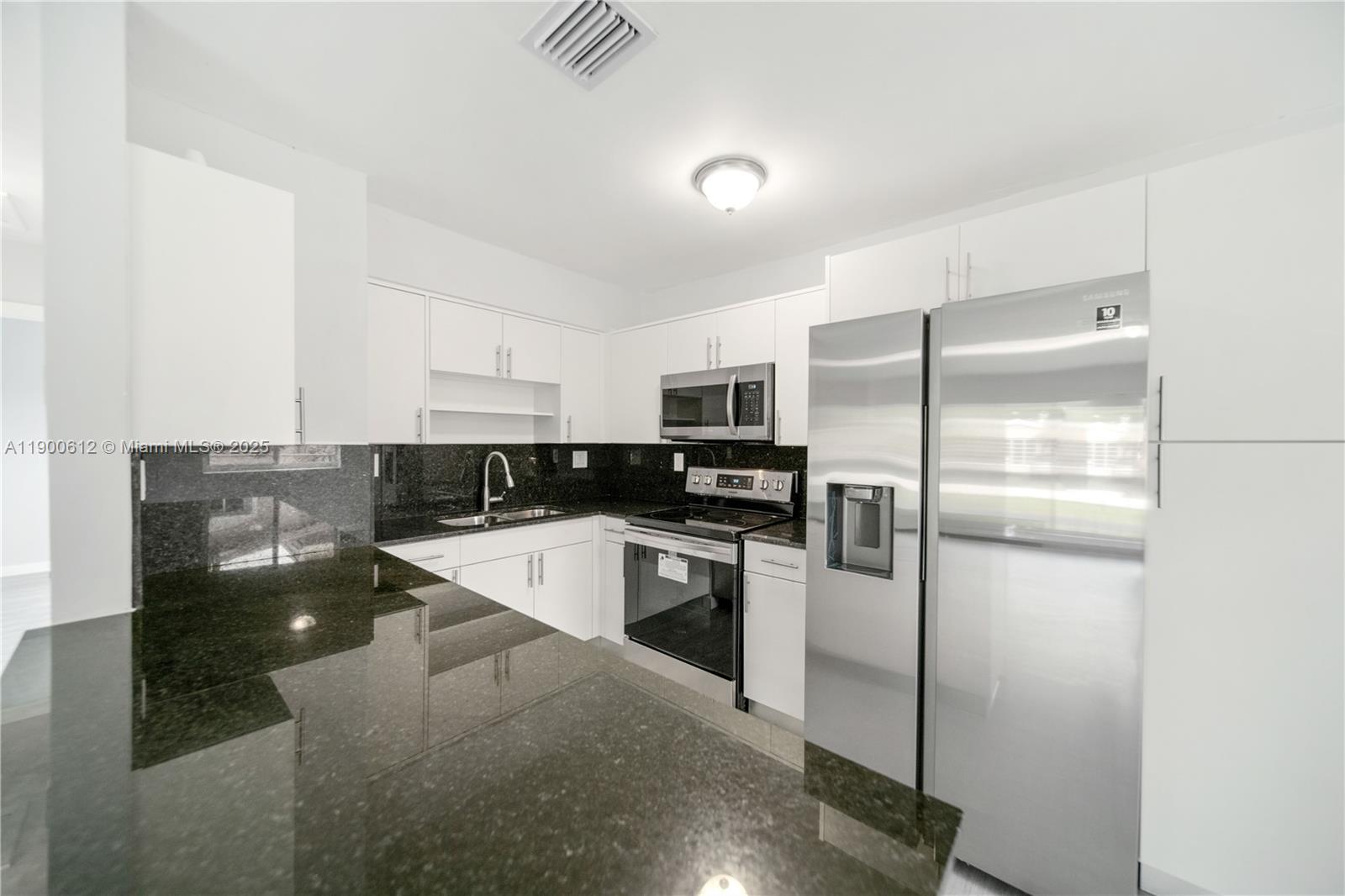 MIRAMAR SEC 9 - Residential Lease