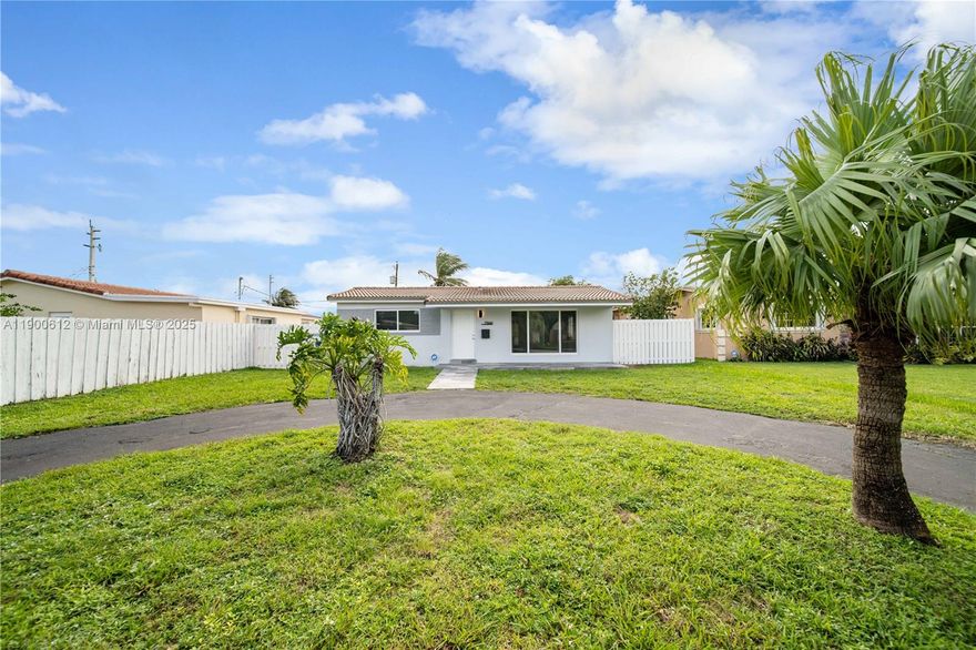 This beautifully renovated home is ready for you to move in and start enjoying right away. With its bright, modern, open-plan design, this rental offers a comfortable and stylish living space. As you enter, the trendy flooring leads you through a well-lit layout that combines the living and dining areas, perfect for relaxing or entertaining guests. The brand-new kitchen, located at the heart of the home, features modern appliances, ample storage, and a breakfast bar, making it a great space for casual dining or cooking up meals. Both bedrooms receive plenty of natural light and have easy access to the impeccably updated bathroom, complete with stylish tiles and a vanity with generous storage.