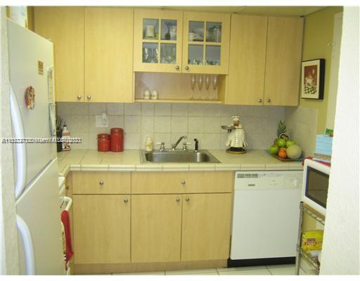 CHELSEA BAYVIEW CONDO - Residential