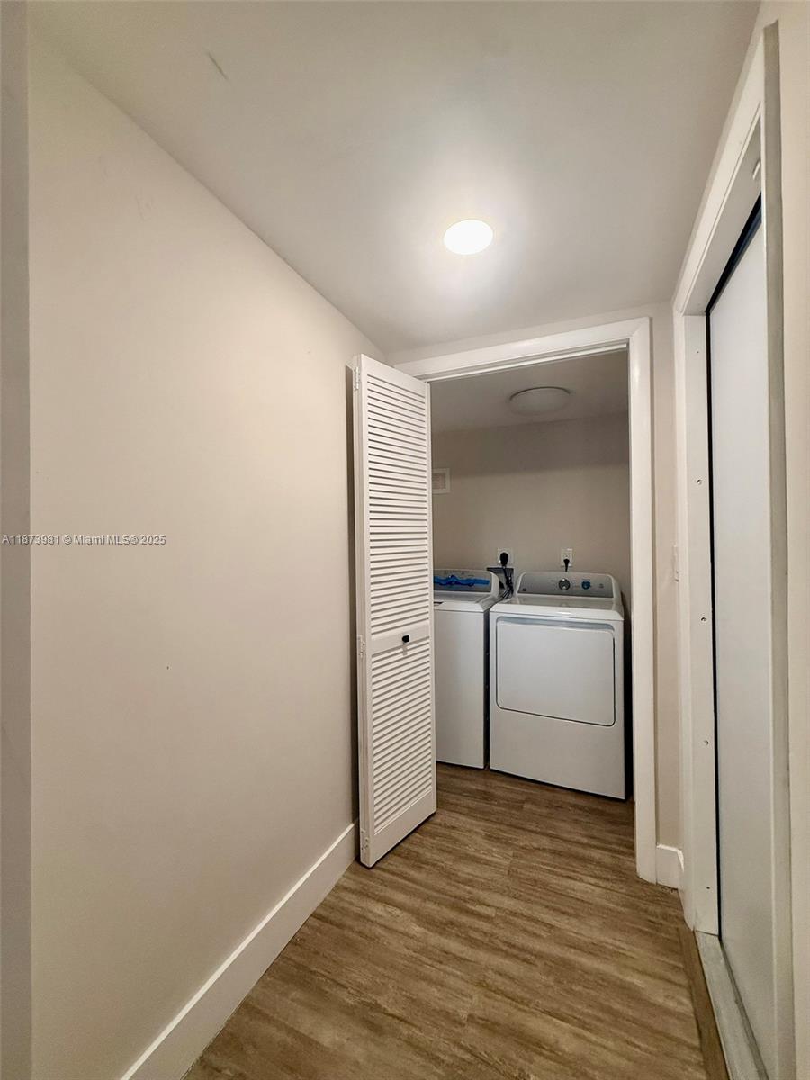 CRESTHAVEN NO 10 - Residential Lease