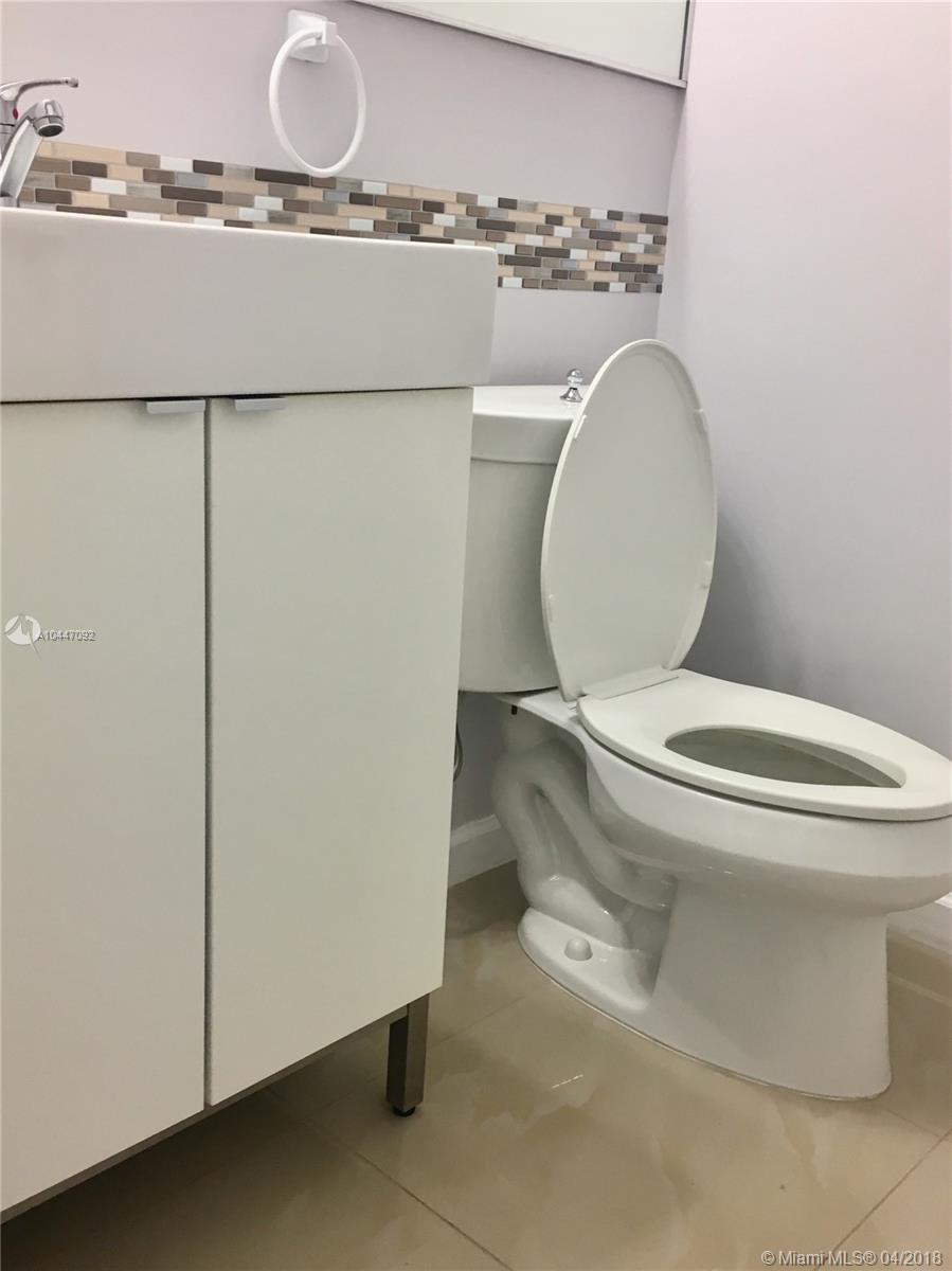 EASTERN PARKVIEW CONDO - Residential Lease