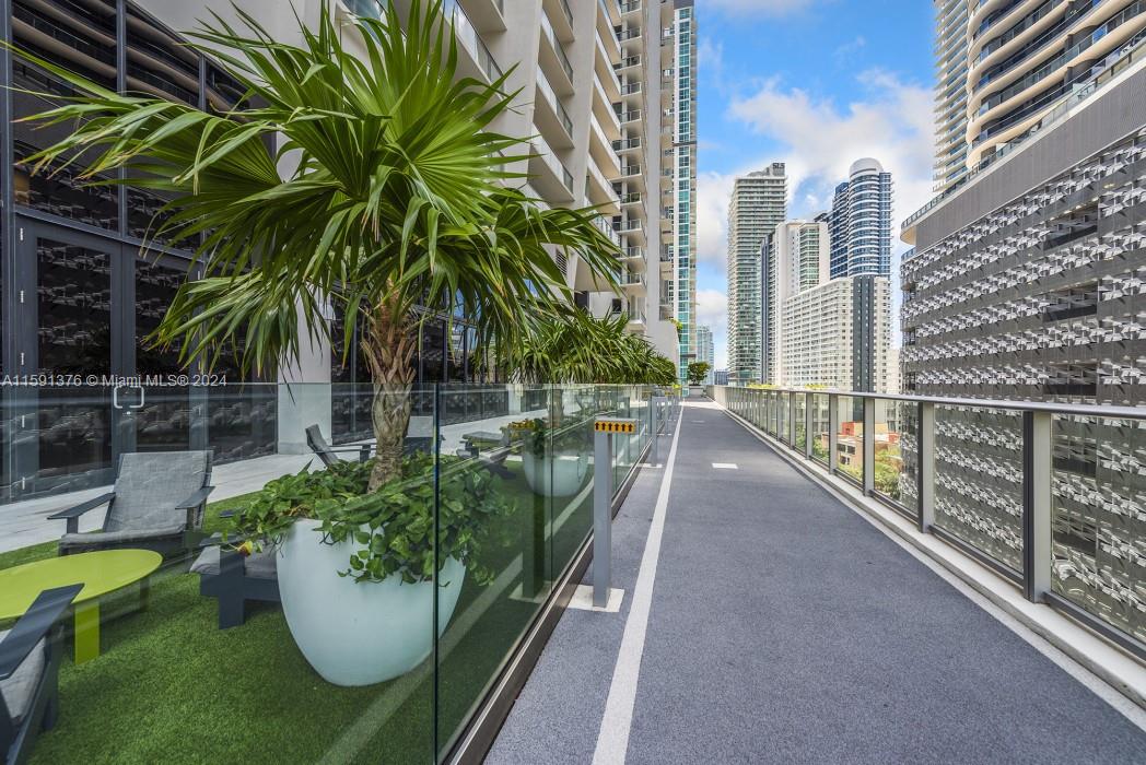 1010 BRICKELL CONDO - Residential Lease