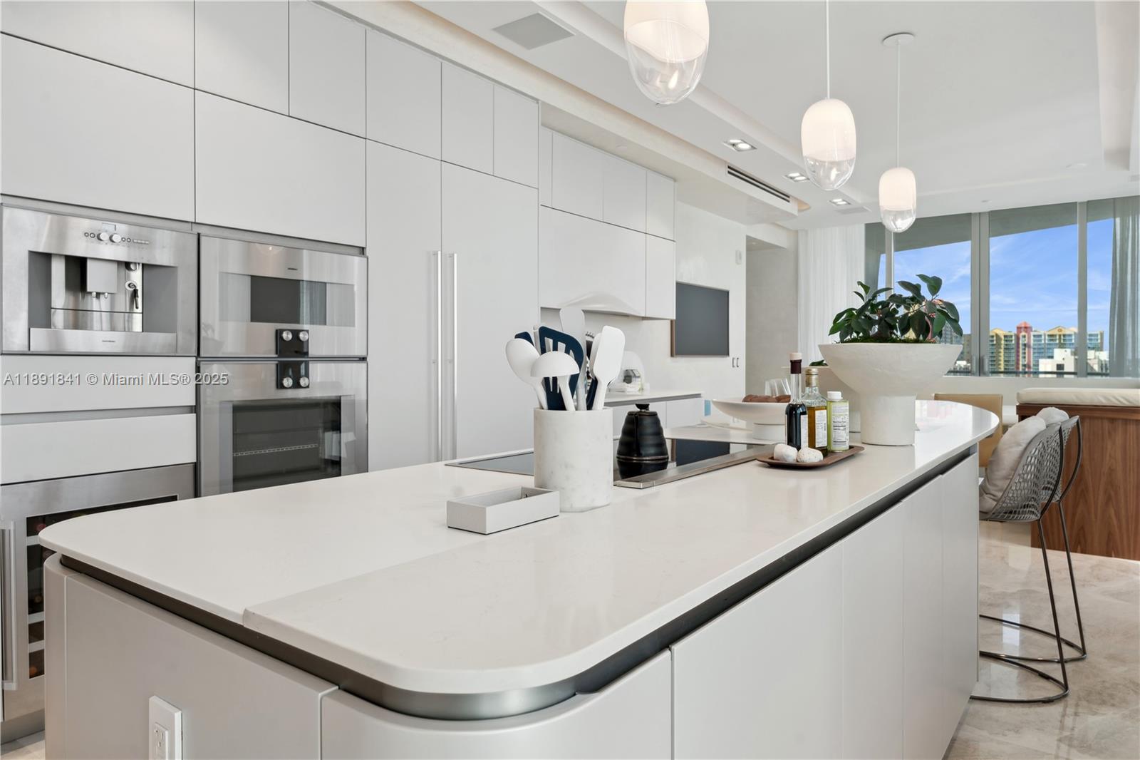 JADE SIGNATURE CONDO - Residential