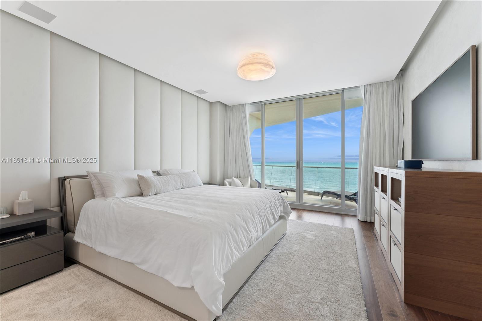 JADE SIGNATURE CONDO - Residential