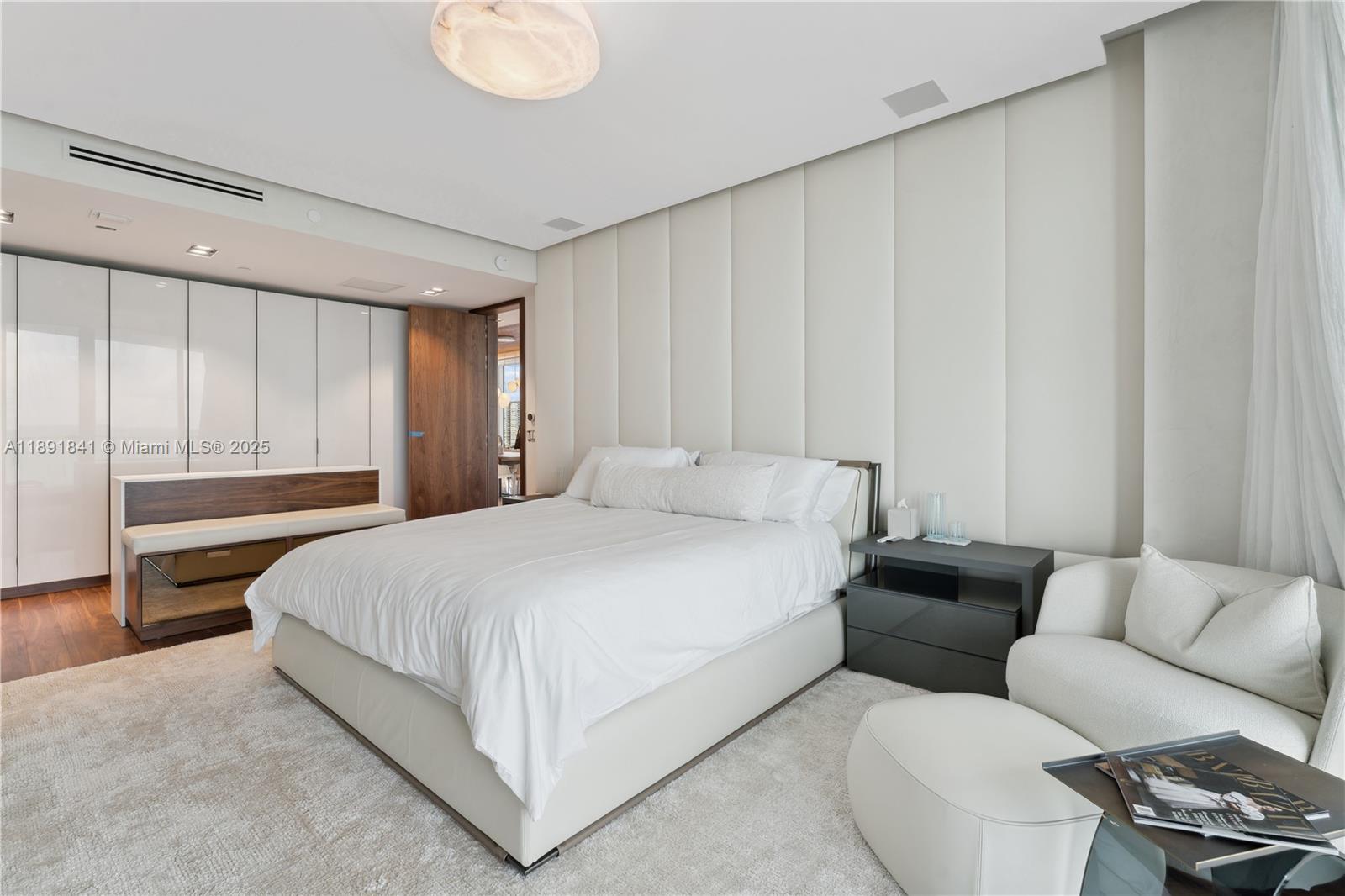 JADE SIGNATURE CONDO - Residential