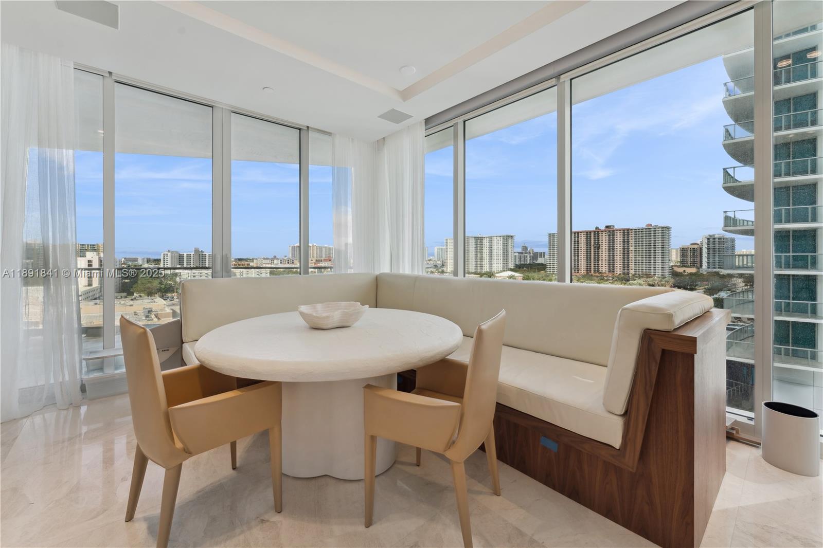JADE SIGNATURE CONDO - Residential