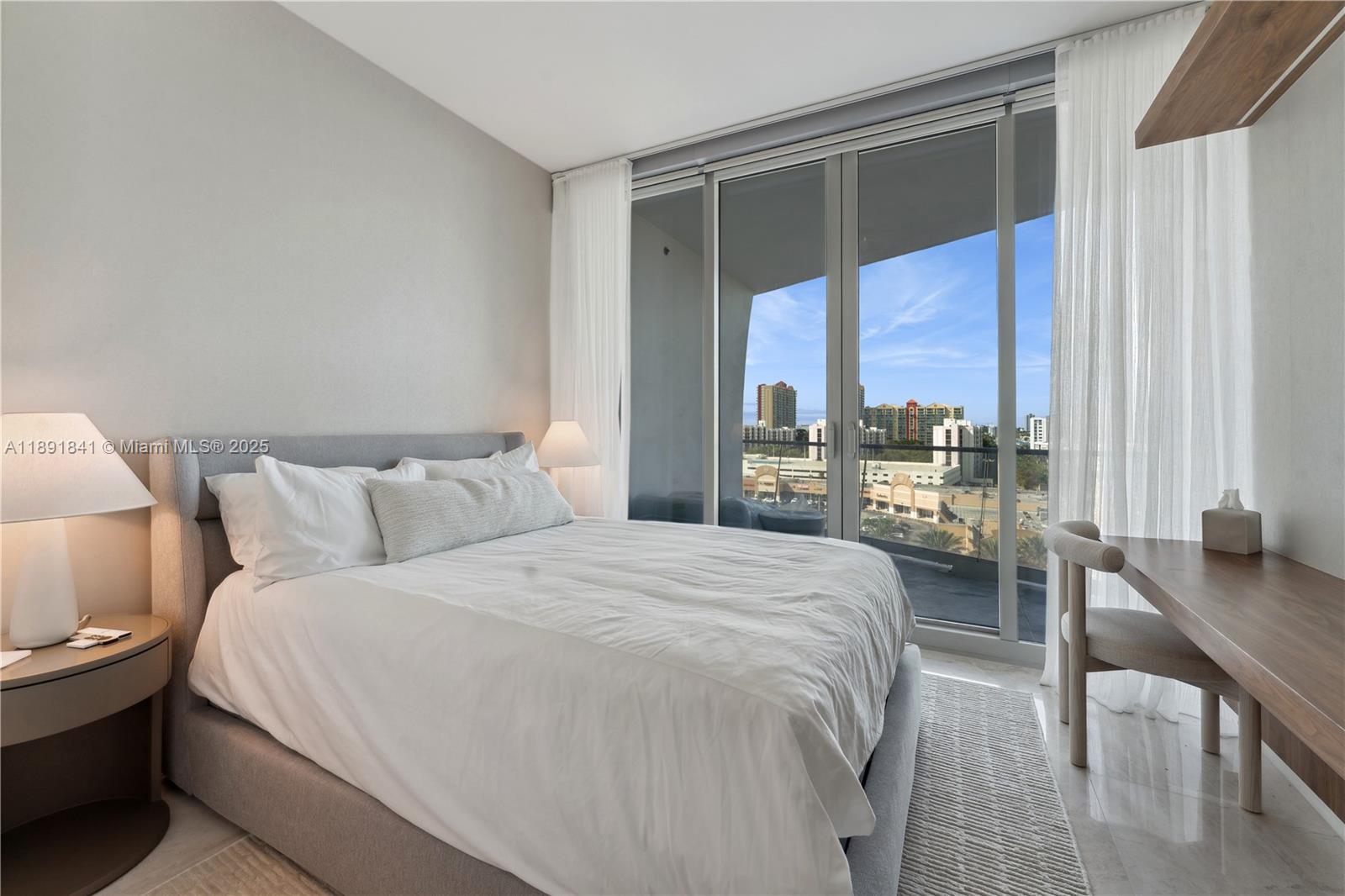 JADE SIGNATURE CONDO - Residential