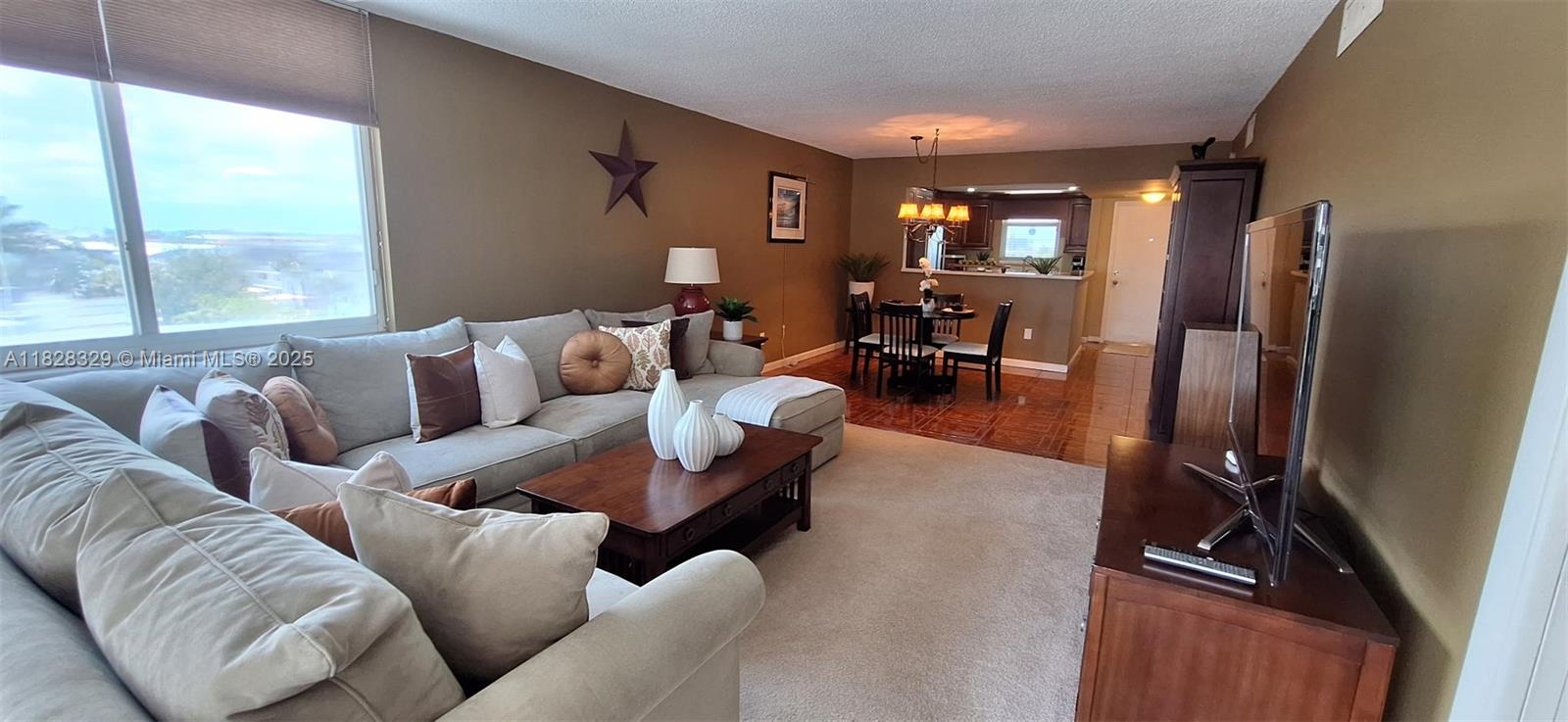ROYAL MARINER CONDO - Residential