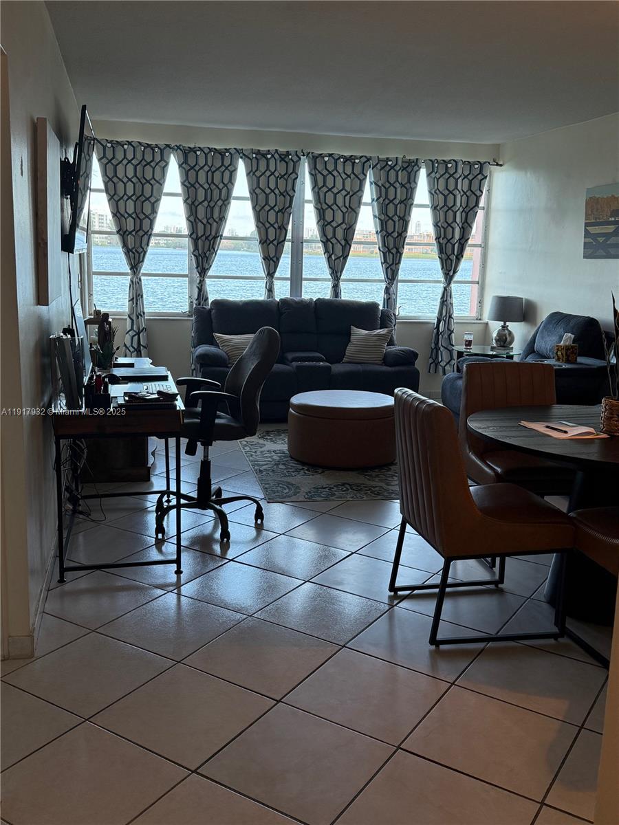 18555 NE 14th Ave 517