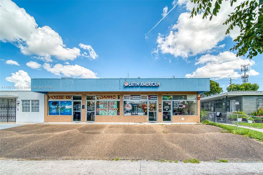 Opportunity to own a Cuban take-out restaurant in a prime location in North Miami Beach. This 600 sq ft space is perfect for a take-out or delivery-focused operation, offering a vibrant spot with strong local demand. The restaurant features a functional kitchen & take-out area. She has been in business for 6 years, selling she’s moving out of Miami.
The rent is only $2,350.00 monthly.