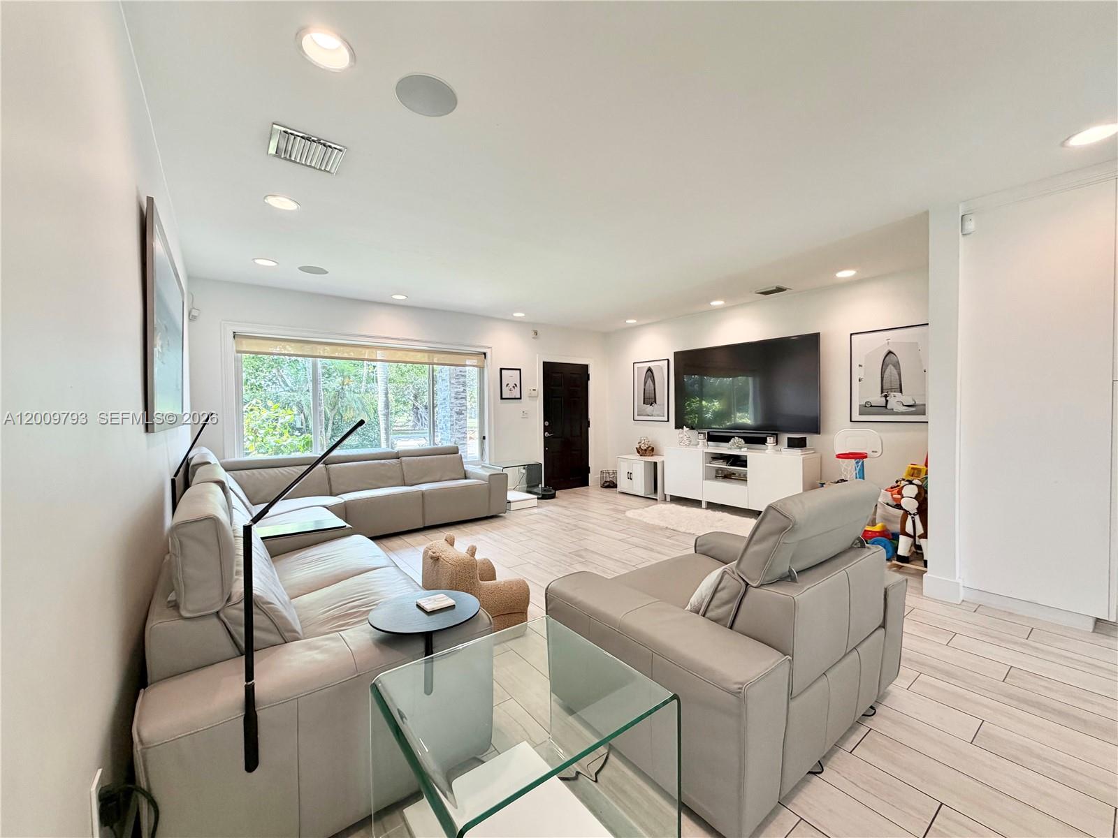 GRIFFING BISCAYNE PARK ES - Residential